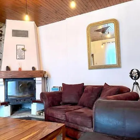 Maison Chaleureuse Et Rustique *