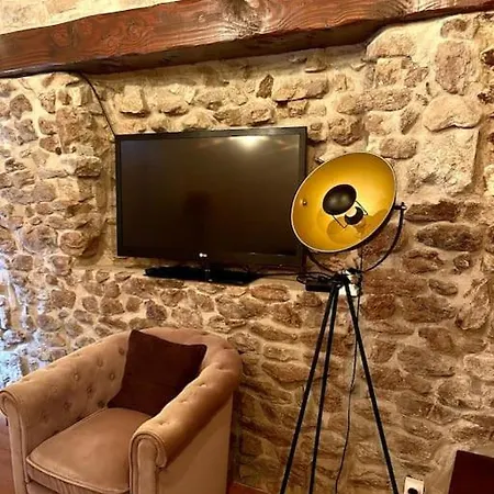 Maison Chaleureuse Et Rustique * Annonay